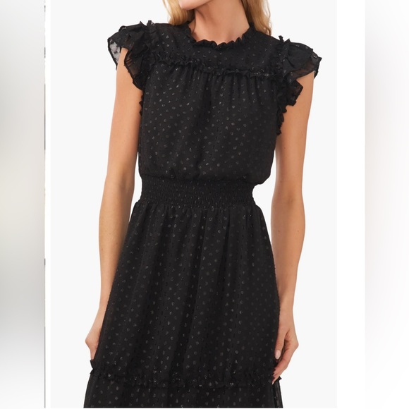 Smocked black dress - Picture 2 of 9